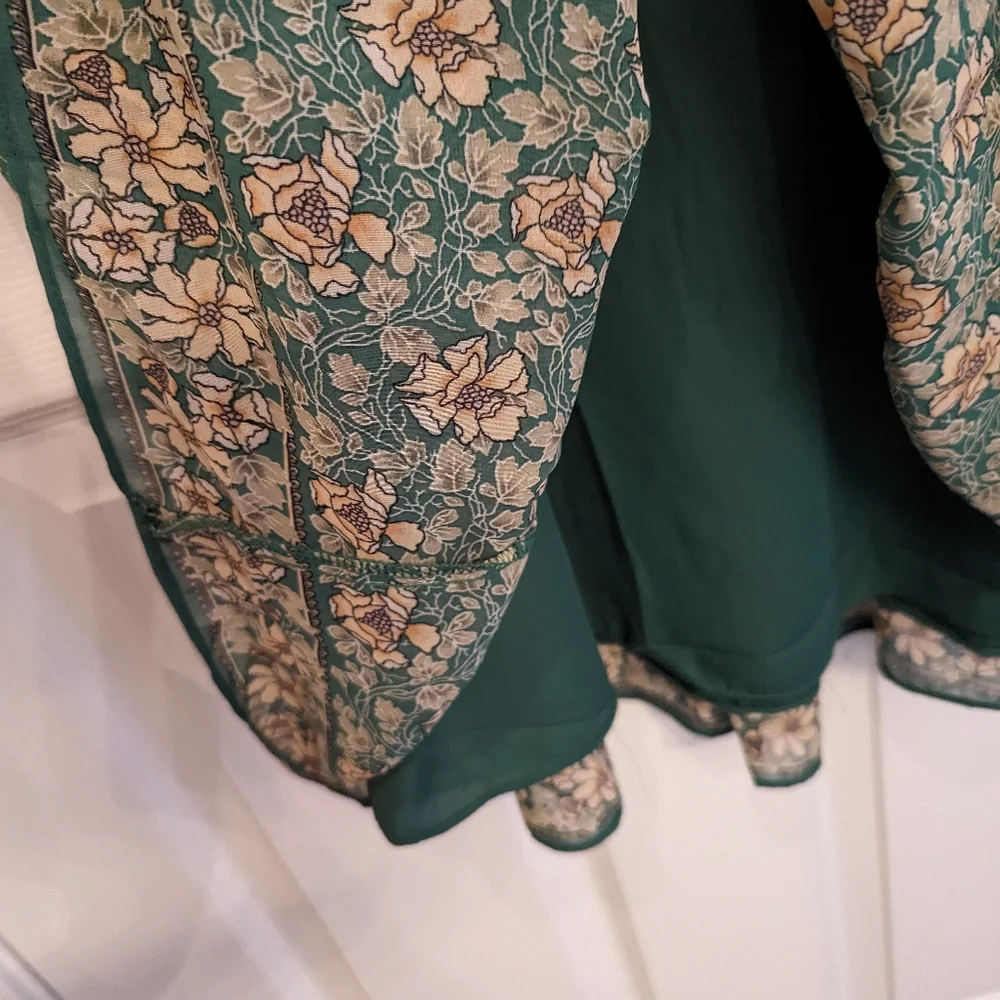 Max Studio dress green floral - Picture 7 of 9